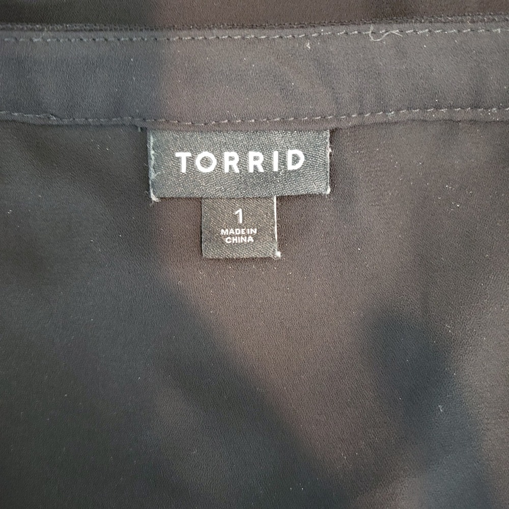 Torrid Sequin Trim Top Women 1 Black Short Sleeve Chiffon Plus Size Office - Picture 4 of 6